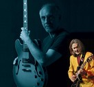 Larry Carlton